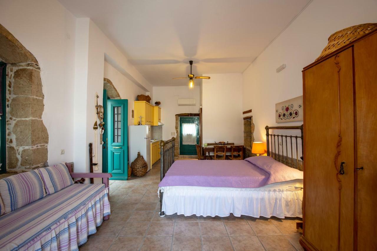 Iliopetra Studio Sivas Exterior photo