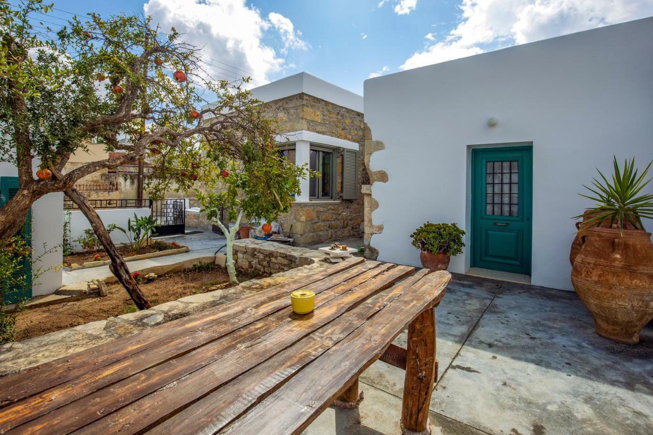 Iliopetra Studio Sivas Exterior photo
