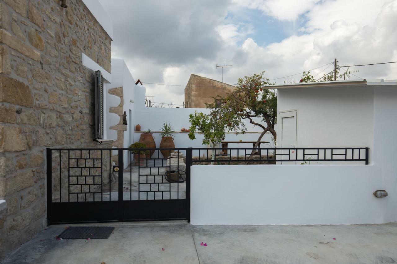 Iliopetra Studio Sivas Exterior photo