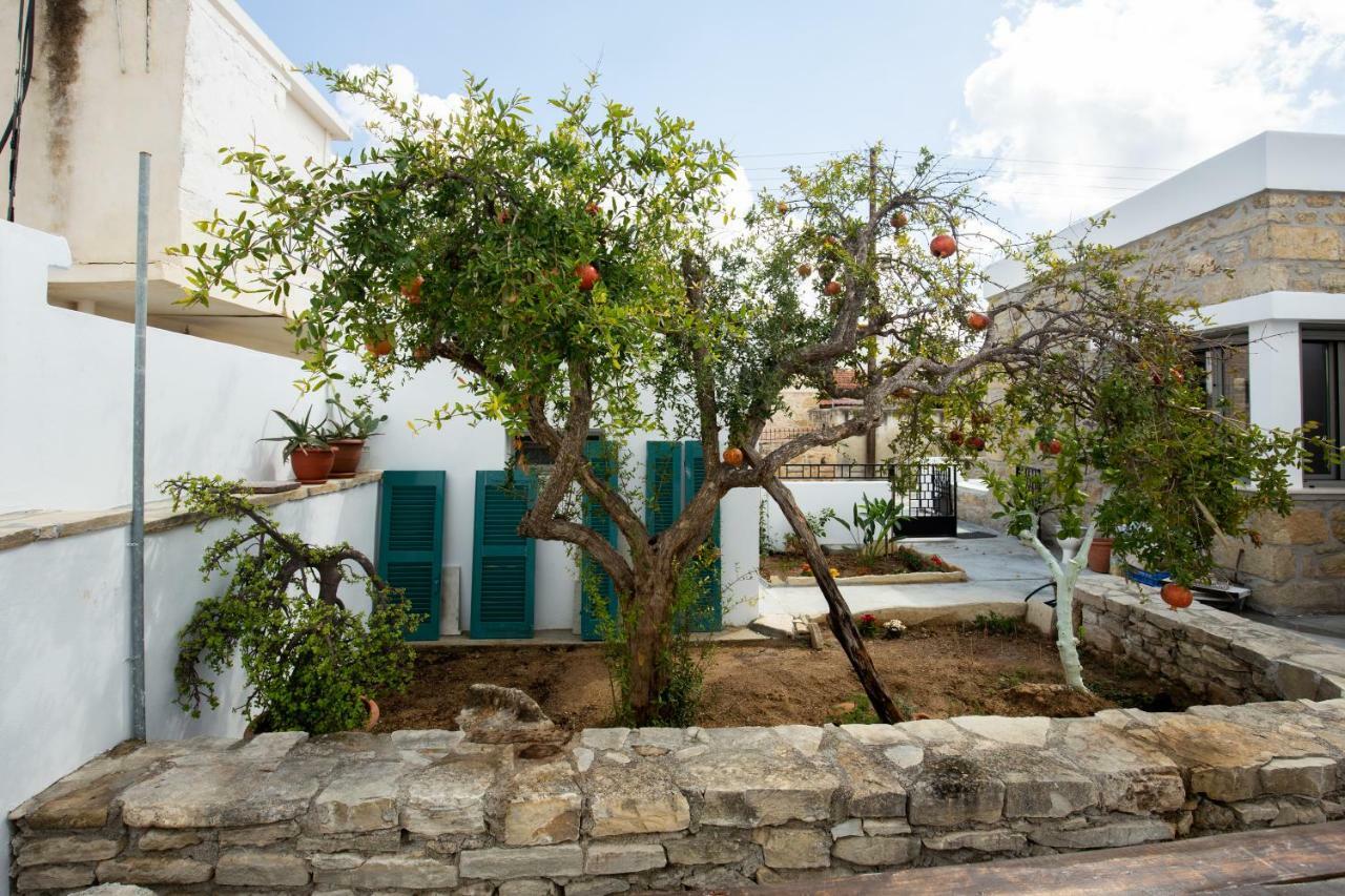 Iliopetra Studio Sivas Exterior photo