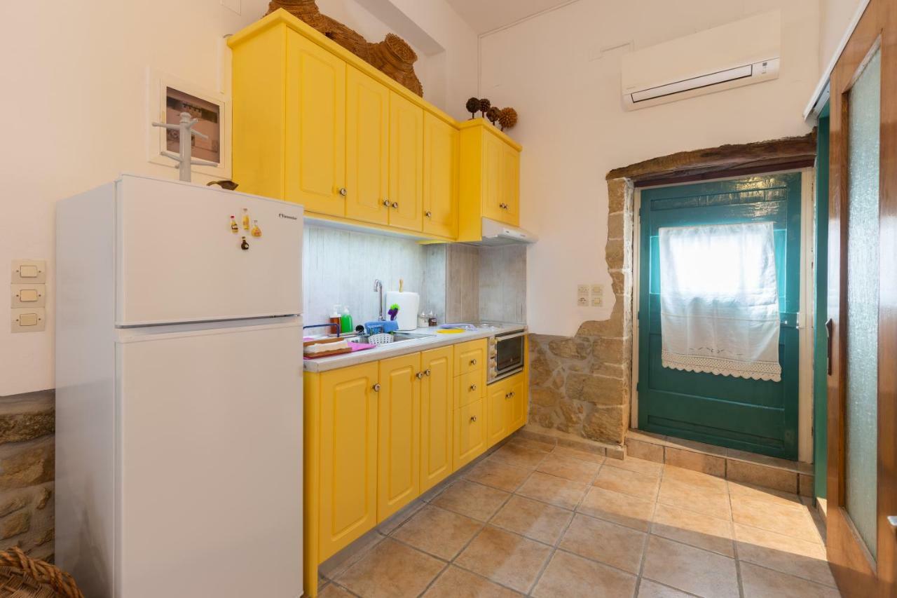 Iliopetra Studio Sivas Exterior photo
